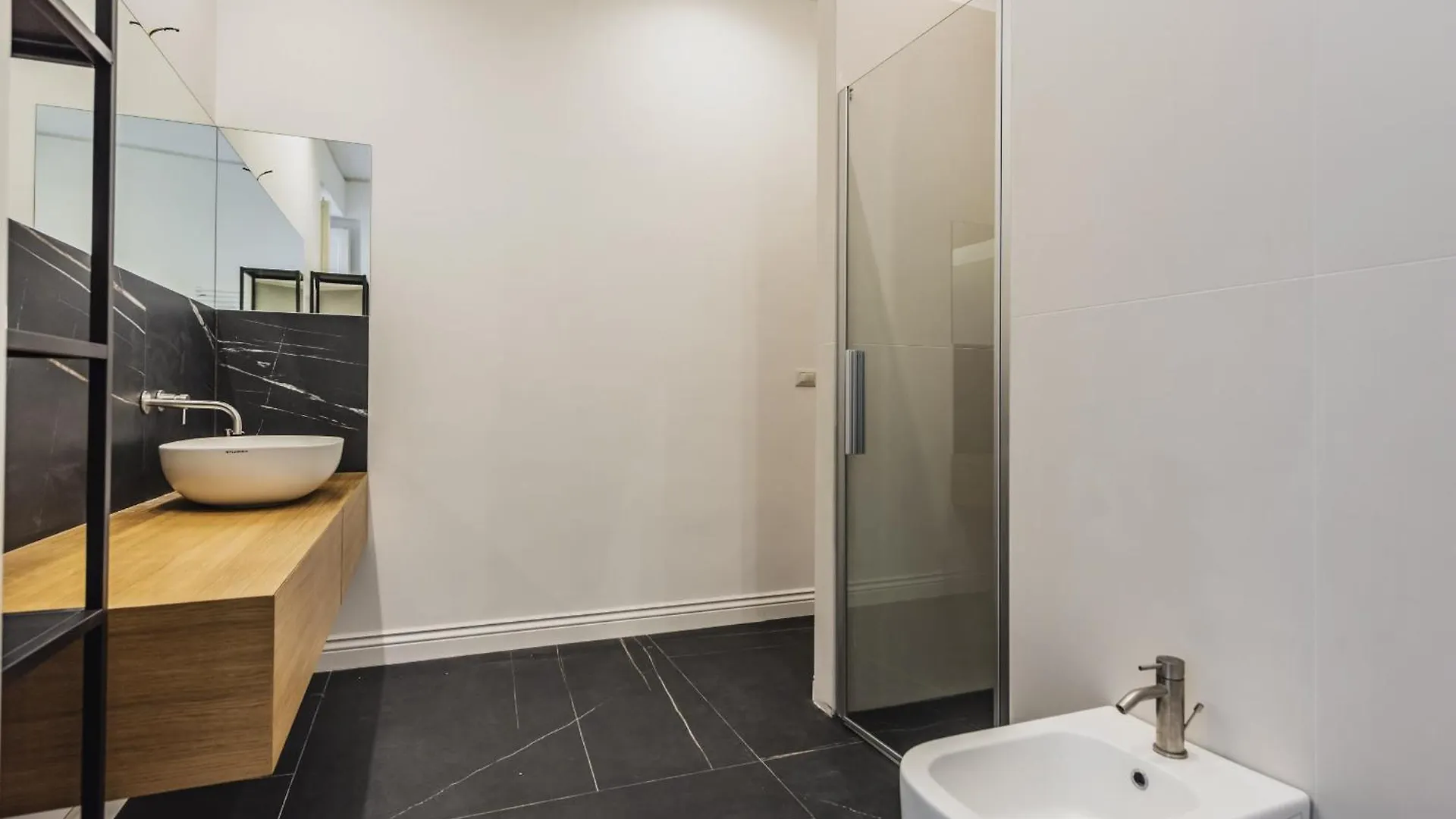 Upscale Urban Apartment By Wonderful Italy Catania