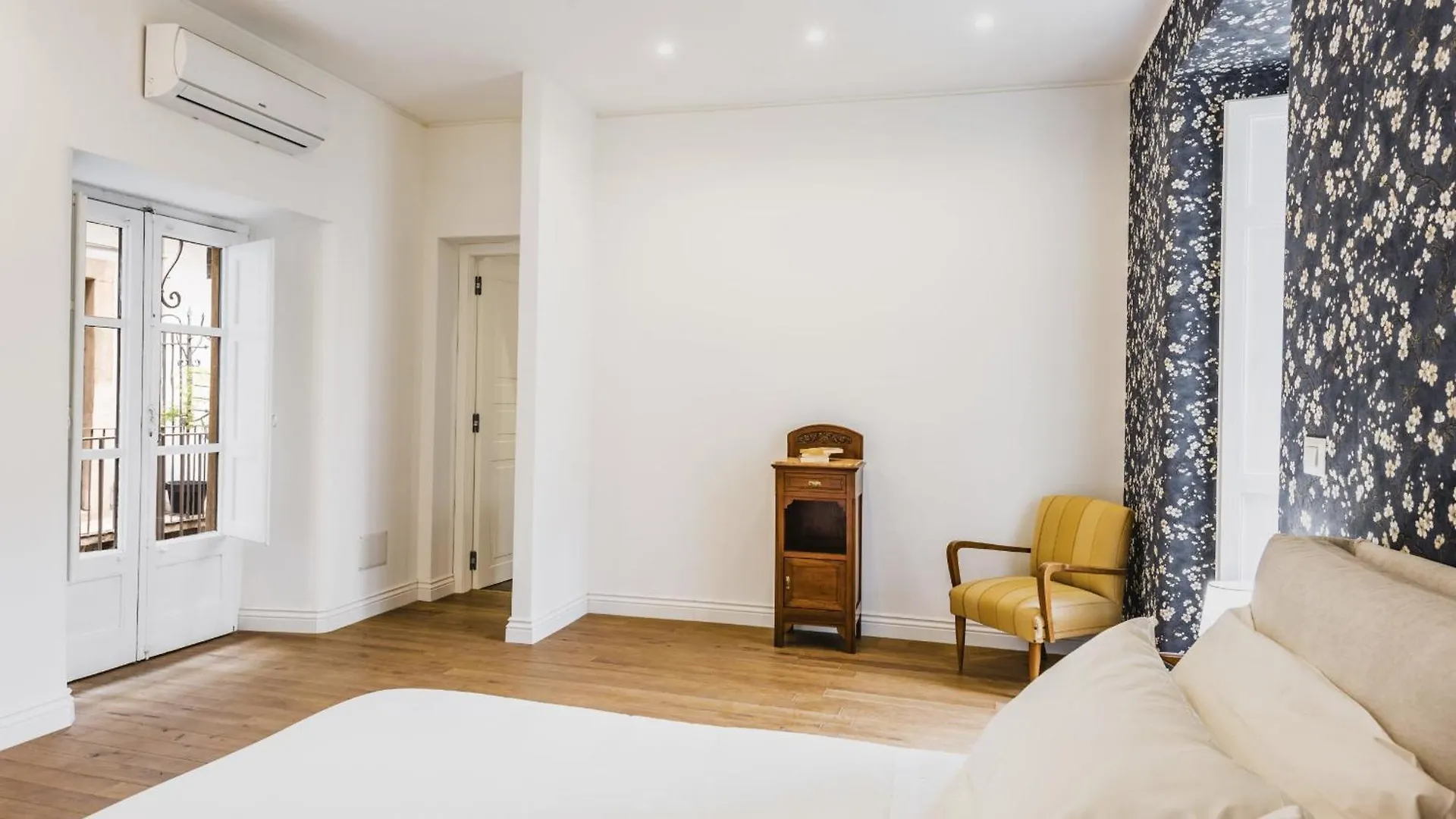 Upscale Urban Apartment By Wonderful Italy Catania