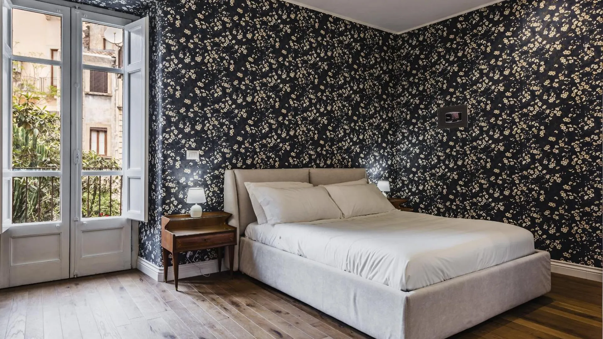 Upscale Urban Apartment By Wonderful Italy Catania
